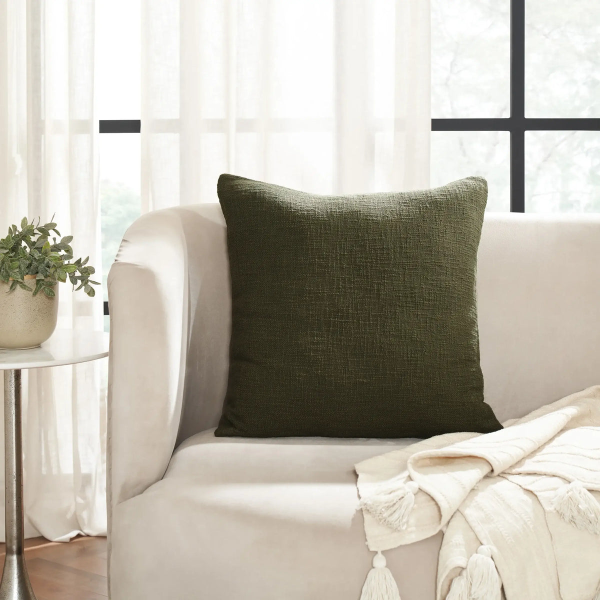 RENWIL SANDRO PILLOW PWFL1469