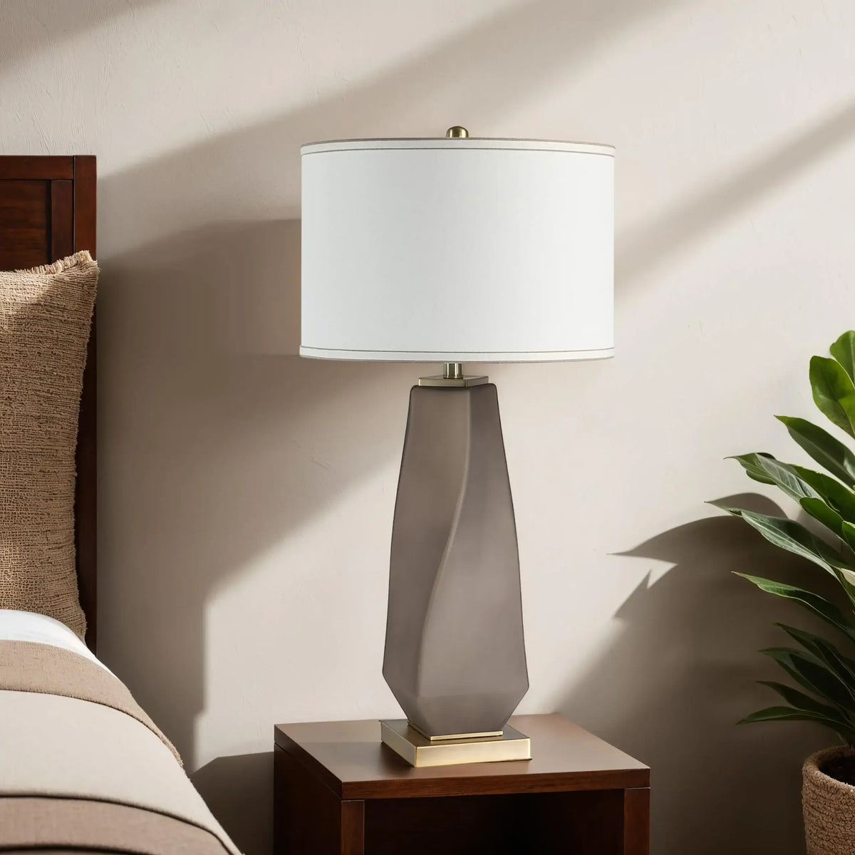 RENWIL MALLORCA TABLE LAMP LPT1337