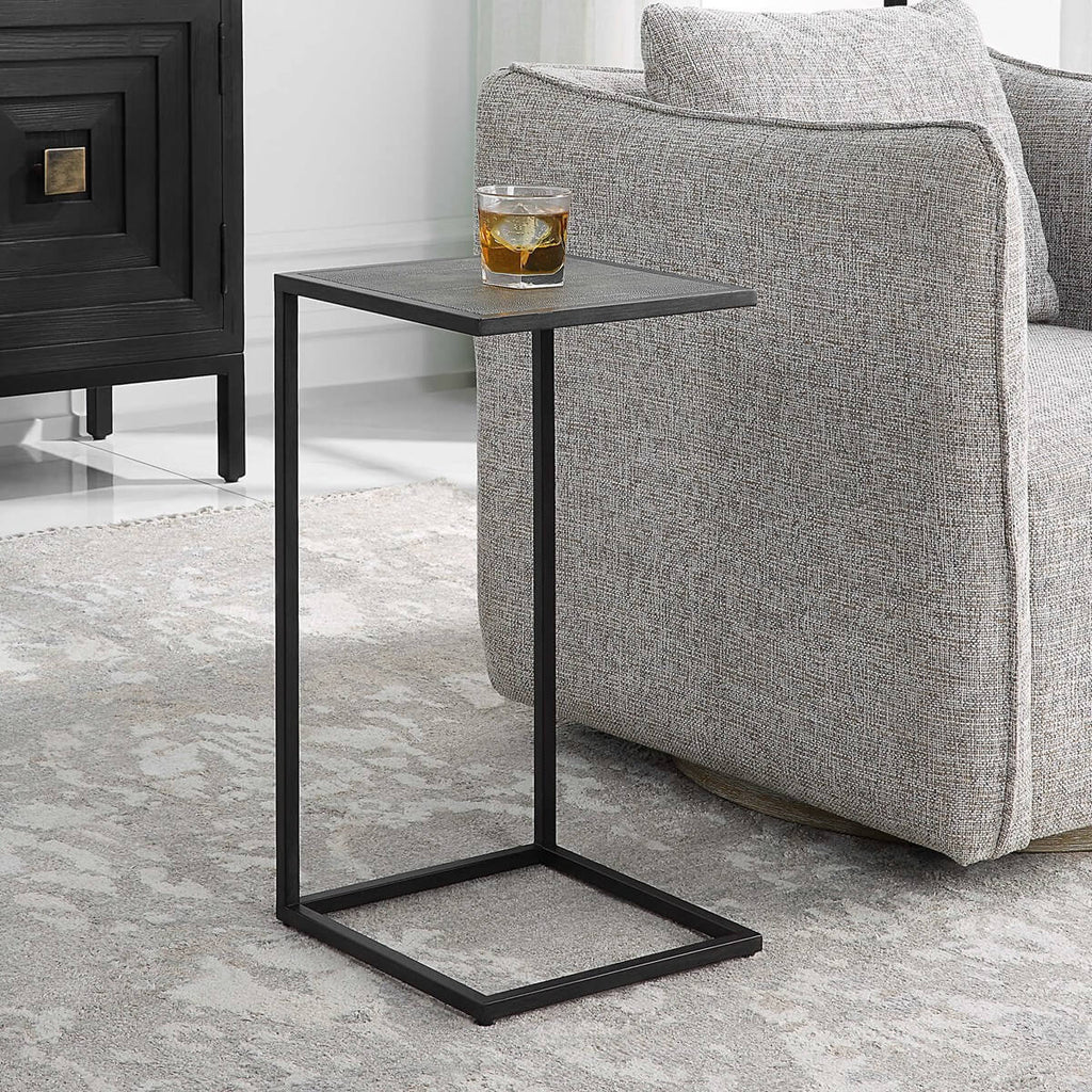 ACCENT TABLE 82032w