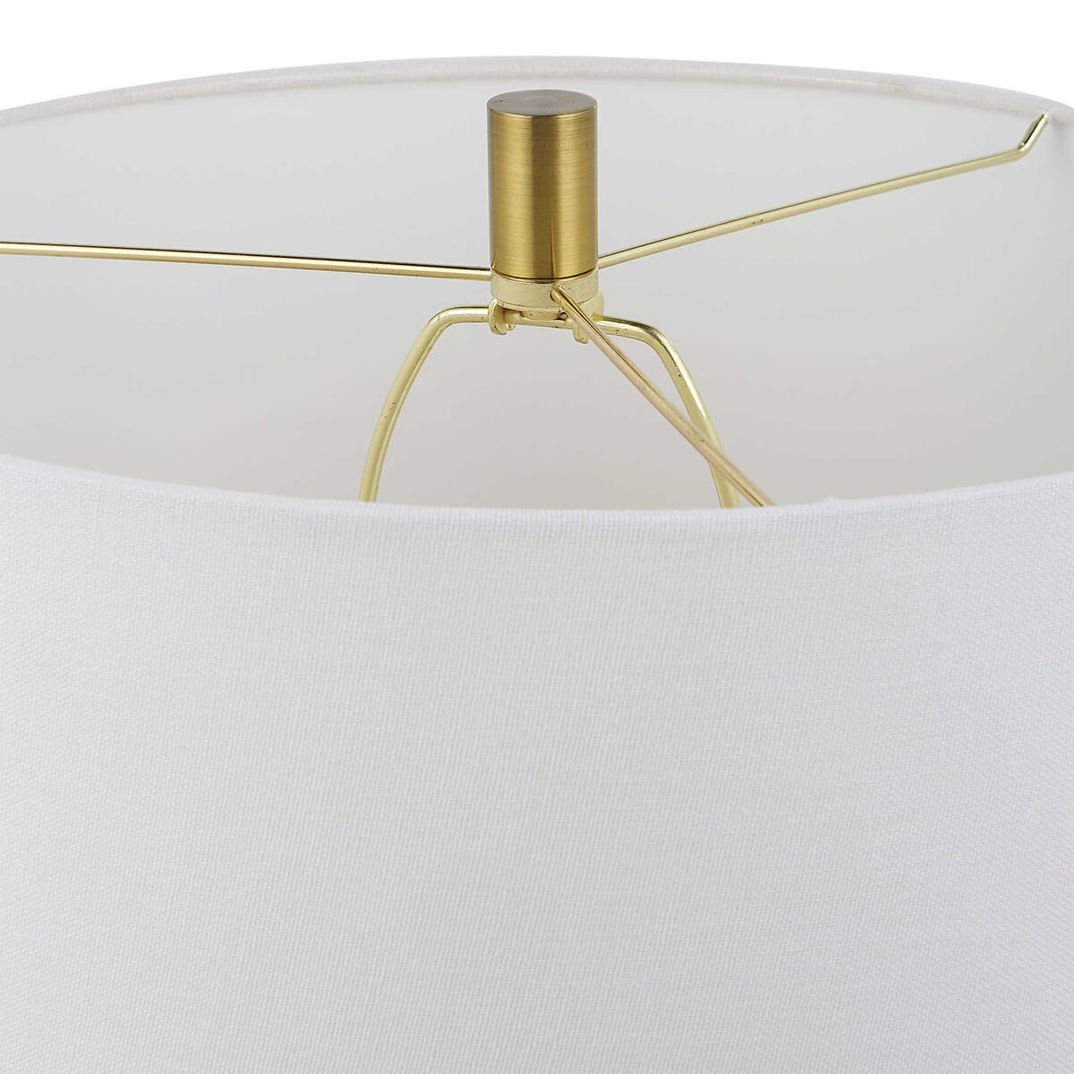 WHITE CERAMIC TABLE LAMP 1-31162w